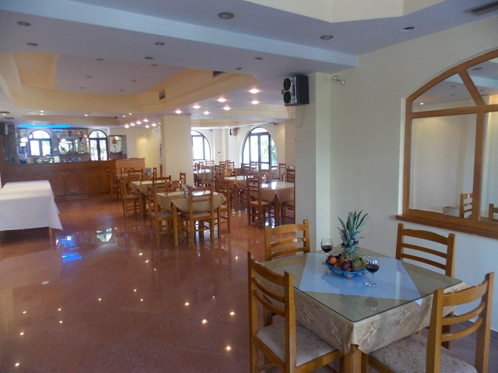 Blue Residence Saranda Extérieur photo